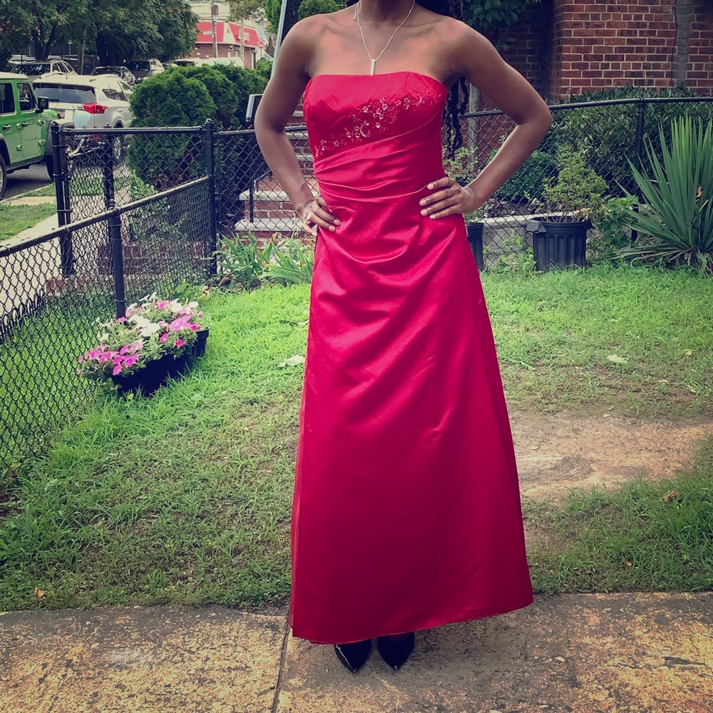 David’s Bridal size 10 Burgundy Gown NWOT